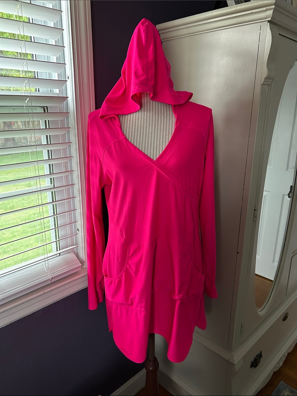Athleta Bright Fuchsia Performance Top - L